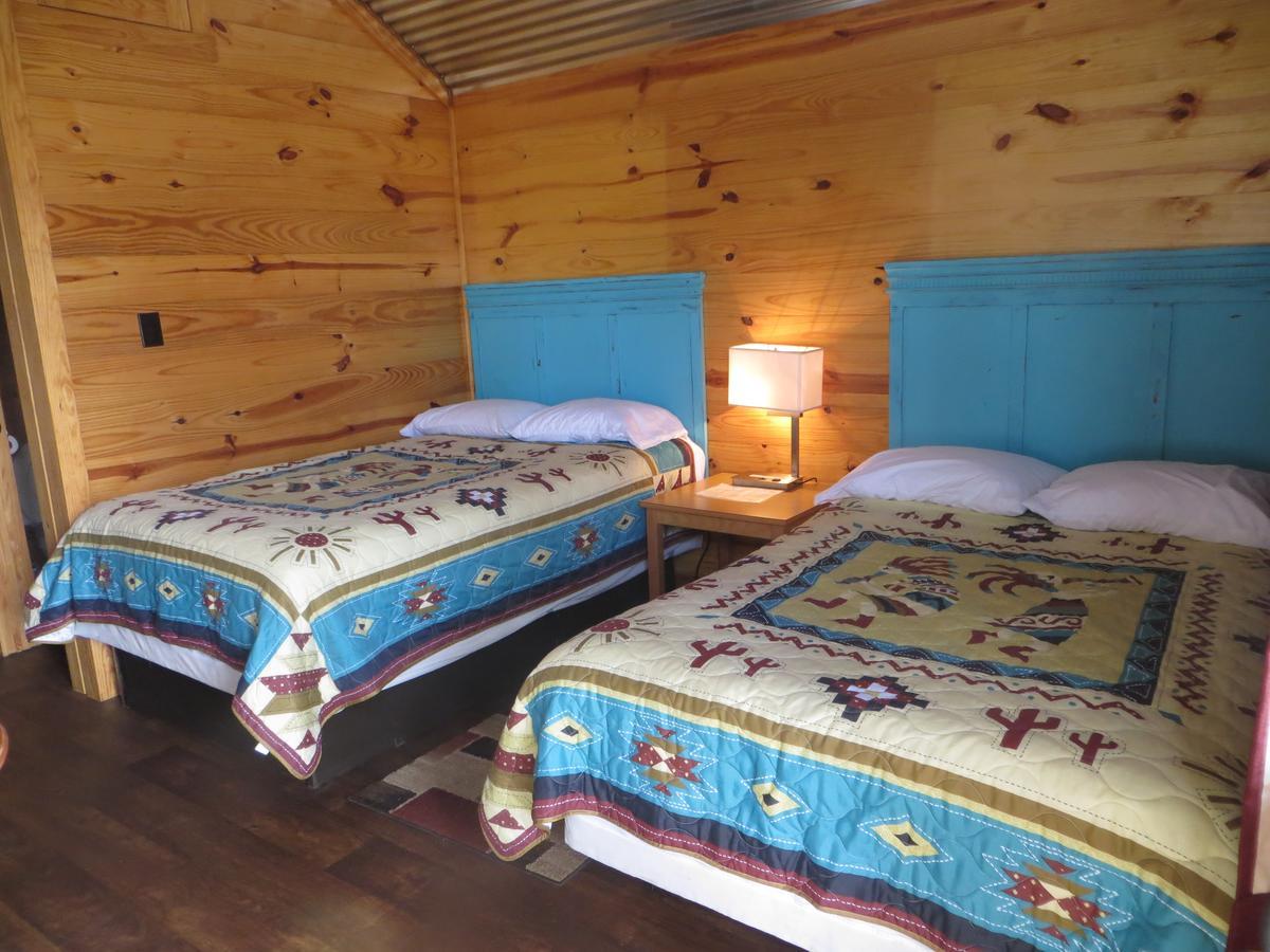 All Tucked Inn Cabins Stockdale Zewnętrze zdjęcie
